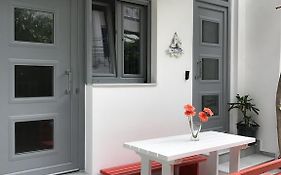 Mirtos Apartments